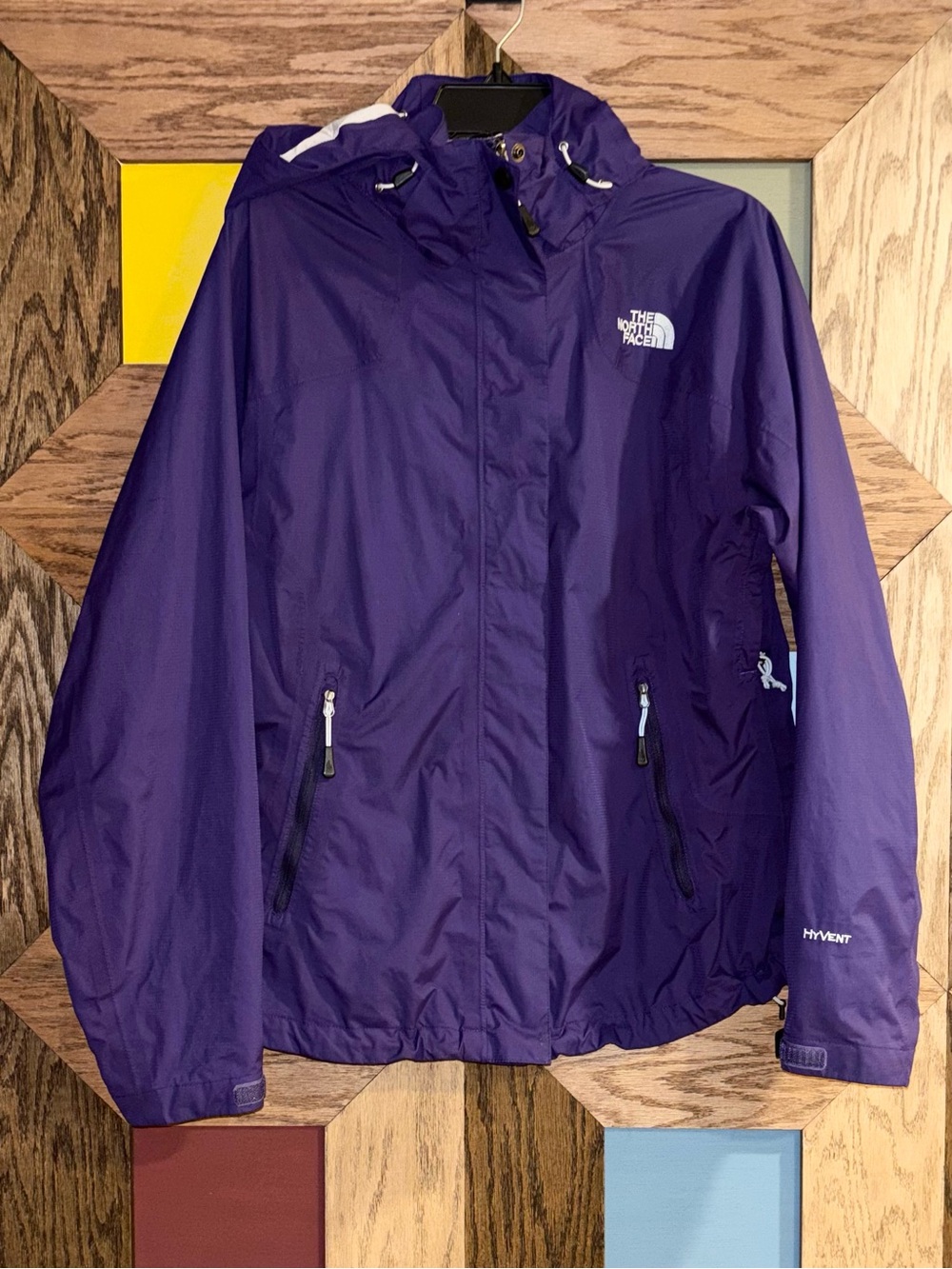 North Face HyVent Jacket Women’s Purple Hooded Waterproof Hiking Outdoor Sz M